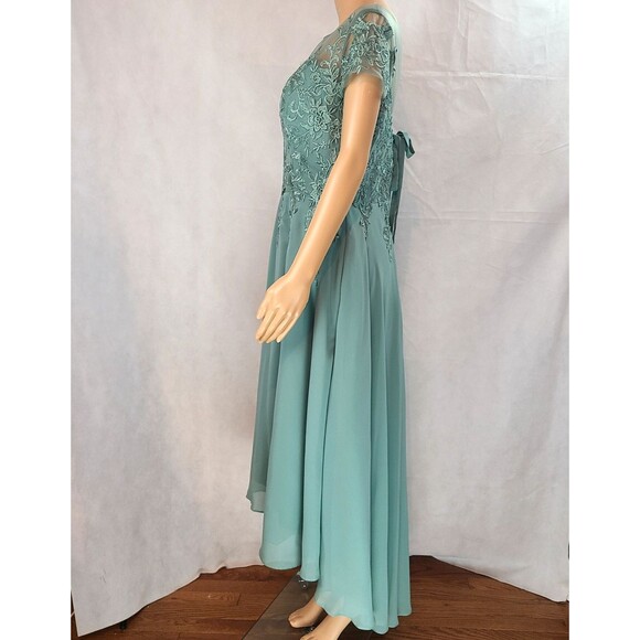 New Mother of the Bride (12) Dusty Sage Green Illusion Lace Chiffon Hi-Lo Dress - Picture 4 of 9